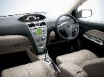 kuva 4 Auto Toyota Belta Sedan (XP90 [uudelleenmuotoilu] 2008 2012)