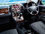 снимка 4 Кола Mitsubishi Delica Миниван (5 поколение 2007 2011)