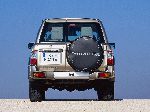 fotografie 16 Auto Nissan Patrol Off-road (terénny automobil) 3-dvere (Y61 1997 2010)