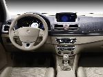 fotografie 30 Auto Renault Megane Hatchback 3-dvere (3 generácia 2008 2014)