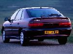 写真 3 車 Renault Safrane ハッチバック 5-扉 (1 世代 1992 1996)