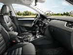 fotografie 9 Auto Skoda Octavia Liftback 5-dvere (2 generácia [facelift] 2008 2013)