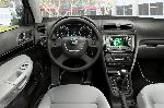 photo 13 l'auto Skoda Octavia Combi universal 5-wd (3 génération 2013 2017)