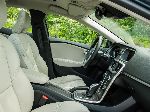 grianghraf 6 Carr Volvo V40 Hatchback 5-doras (2 giniúint 2012 2017)
