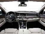 fotoğraf 12 Oto BMW 5 serie Gran Turismo hatchback (F07/F10/F11 2009 2013)