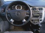 photo 6 l'auto Daewoo Nubira Sedan (J100 1997 1999)