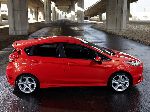 фотография 16 Авто Ford Fiesta Хетчбэк 3-дв. (6 поколение 2008 2013)