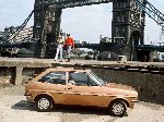 photo 87 l'auto Ford Fiesta Hatchback 3-wd (1 génération 1976 1983)