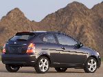 photo 8 l'auto Hyundai Accent Hatchback 3-wd (LC [remodelage] 2002 2006)