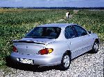 fotografie 3 Auto Hyundai Lantra sedan (J1 1990 1993)