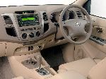 fotosurat 5 Avtomobil Toyota Fortuner SUV (1 avlod [2 restyling] 2011 2015)