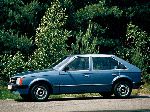 kuva 9 Auto Opel Kadett Hatchback 3-ovinen (E 1983 1991)