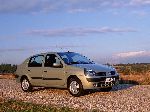 foto şəkil 12 Avtomobil Renault Symbol Sedan (1 nəsil [2 restyling] 2005 2008)