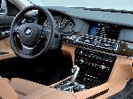 світлина 22 Авто BMW 7 serie Седан (F01/F02 [рестайлінг] 2012 2015)