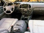 fotoğraf 9 Oto Toyota Sequoia SUV (1 nesil [restyling] 2005 2008)