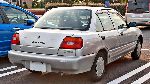 写真 2 車 Daihatsu Charade セダン (4 世代 [整頓] 1996 2000)